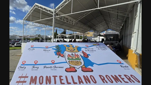 Gran rótulo ilustrado Montellano Romero desplegado en un mercado.